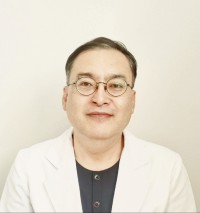 제19회 보령의사수필문학대상 수상자로 선정된 선제일병원 박관석 원장